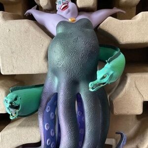Disneys Little Mermaid  Statue  of URSULA ..NWT